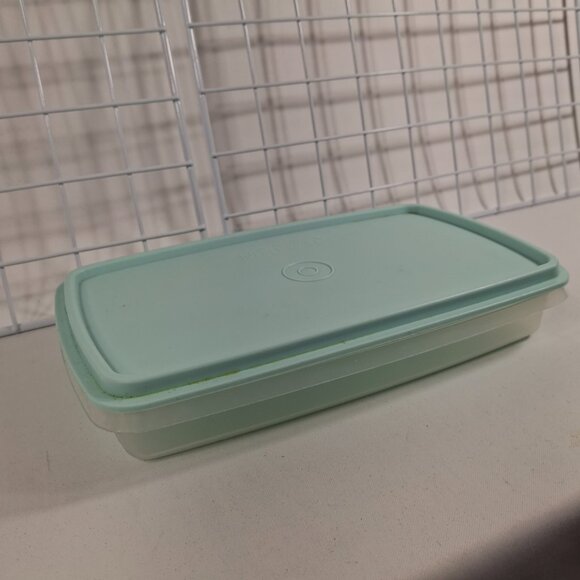 Vintage Collectible Tupperware #816 Deli Keeper w Lt Green Lid 9.5x5.5x1.7.5 In - Picture 5 of 15